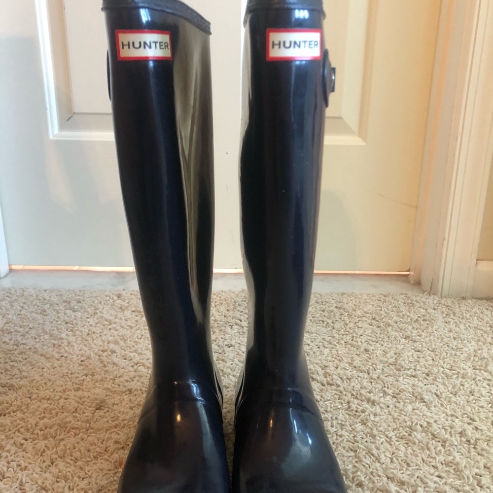 Shiny navy tall Hunter Boots